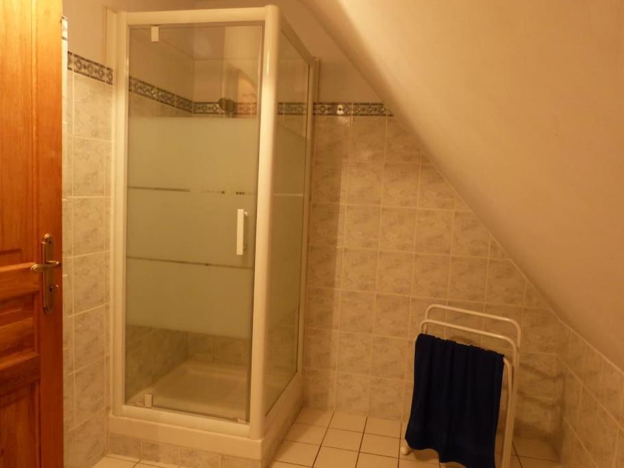 Studio Dans Une Chaumiere De Caractere Baud Extérieur photo